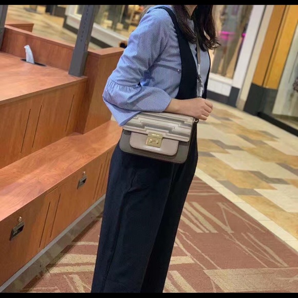 Michael Kors Sloan Editor - Picture 9 of 9